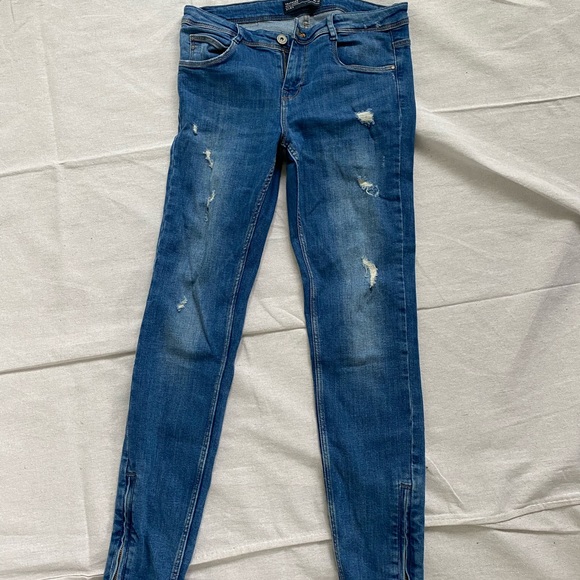 Zara size 38 denim jeans with zipper ankle detail - Picture 2 of 3